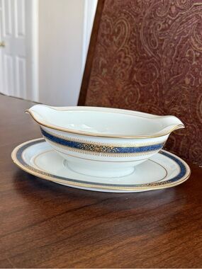 Vtg Noritake Japan Lamarre Pattern #6859 8-5/8” Gravy Boat w/Attached Underplate
